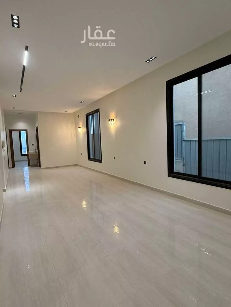 5 bedroom floor in Tuwaiq 2