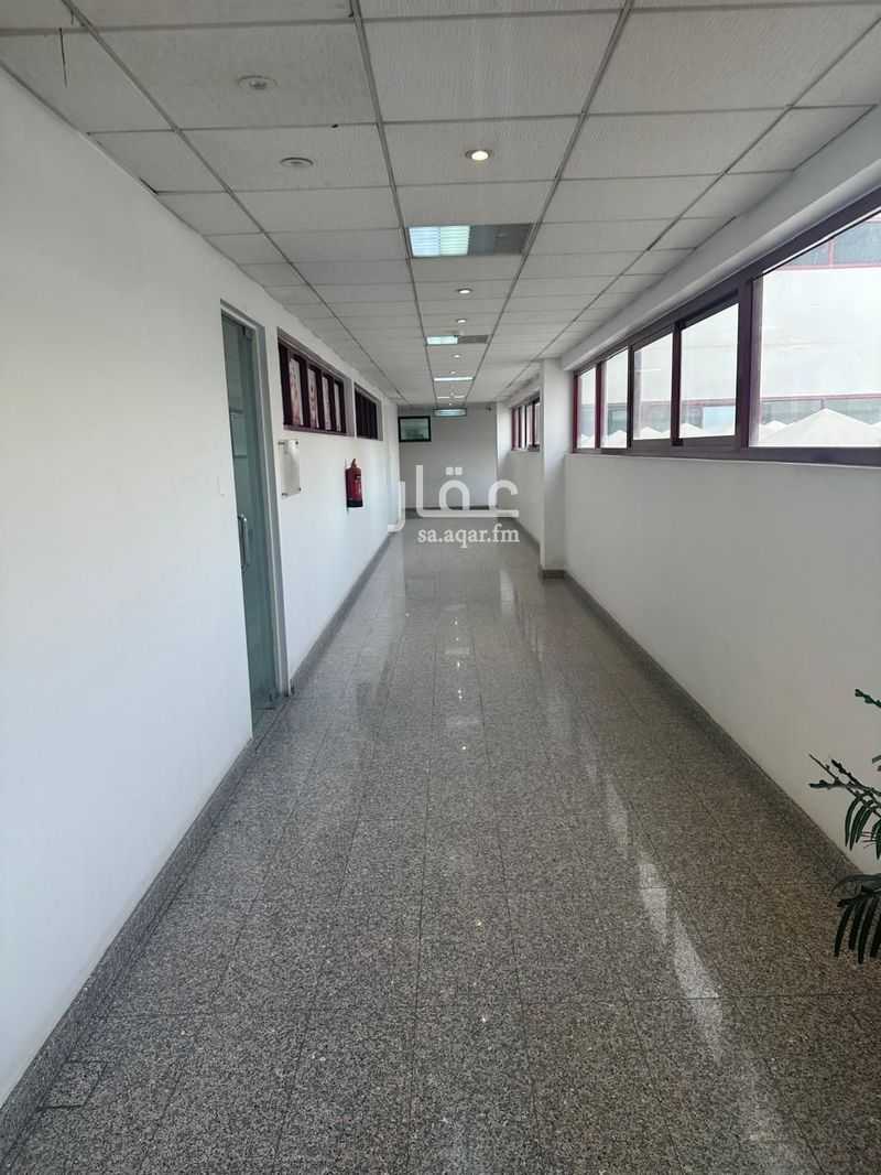 office in Al Mathar Ash Shamali, Riyadh 9