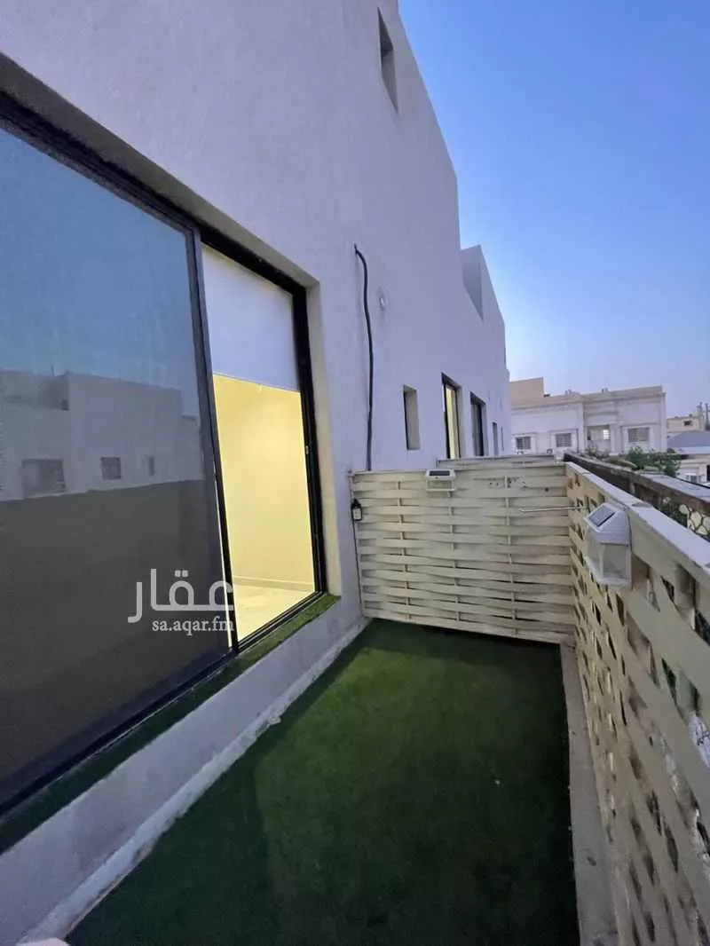 دور 4 غرف في السعادة 4