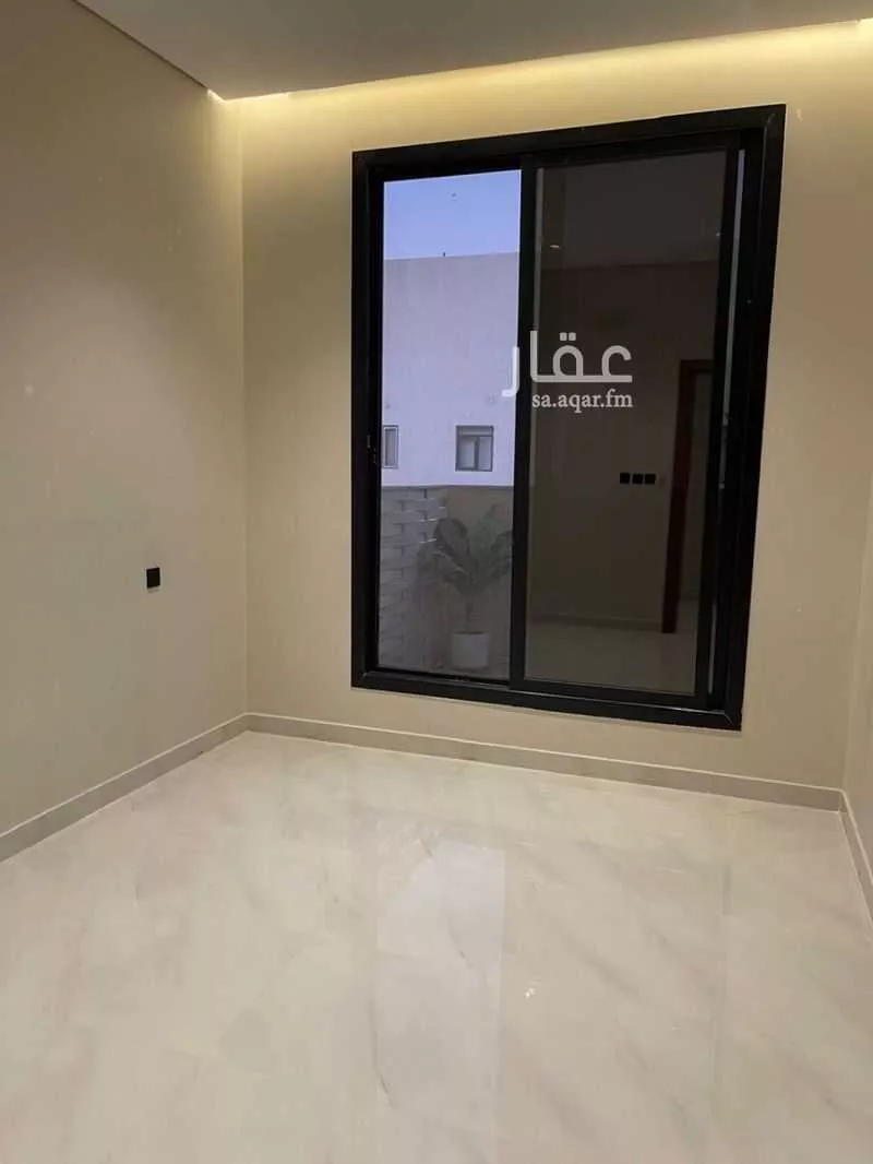 دور 4 غرف في السعادة 8