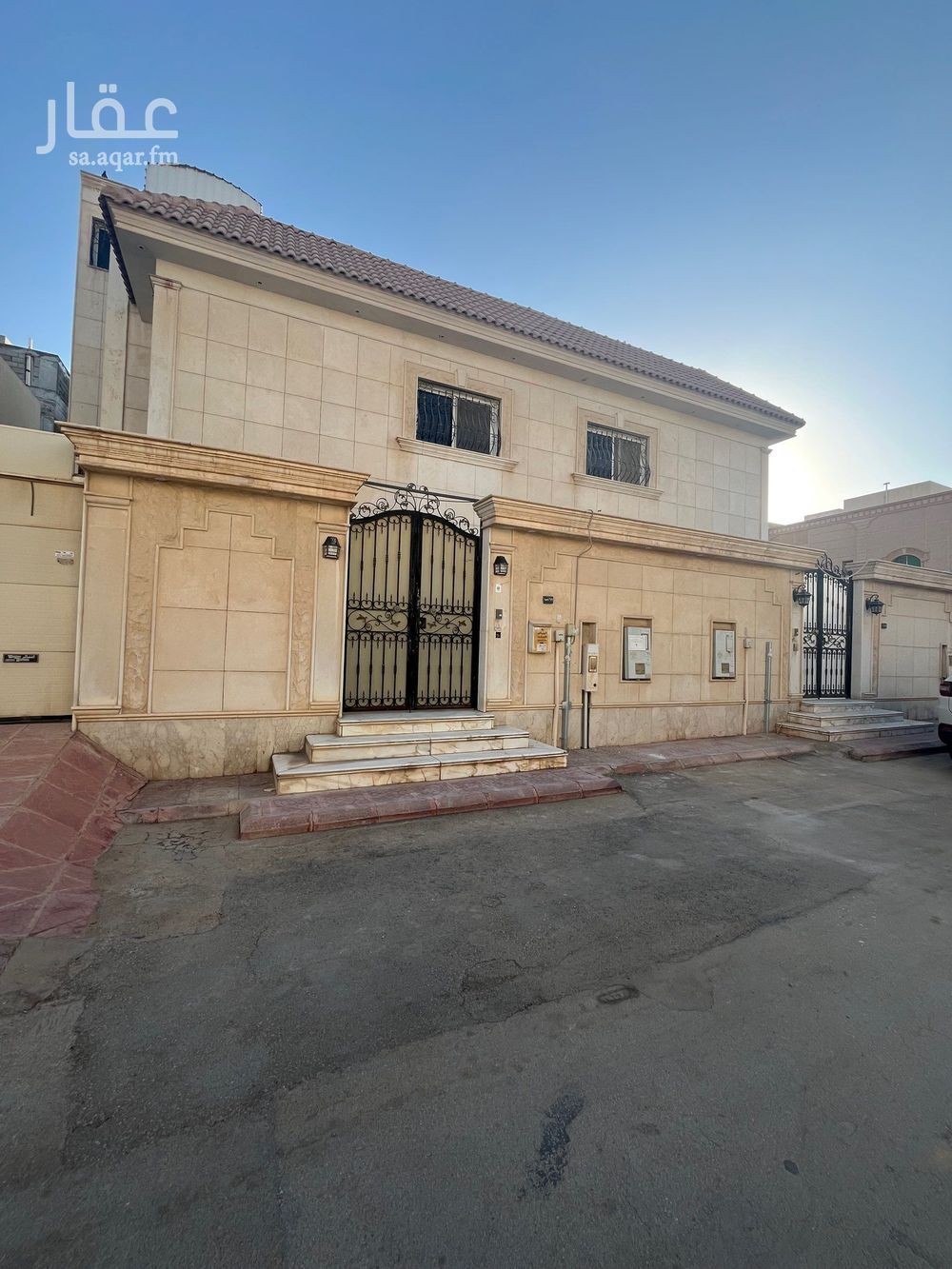 5 bedroom villa in Dhahrat Al Badiah, Riyadh