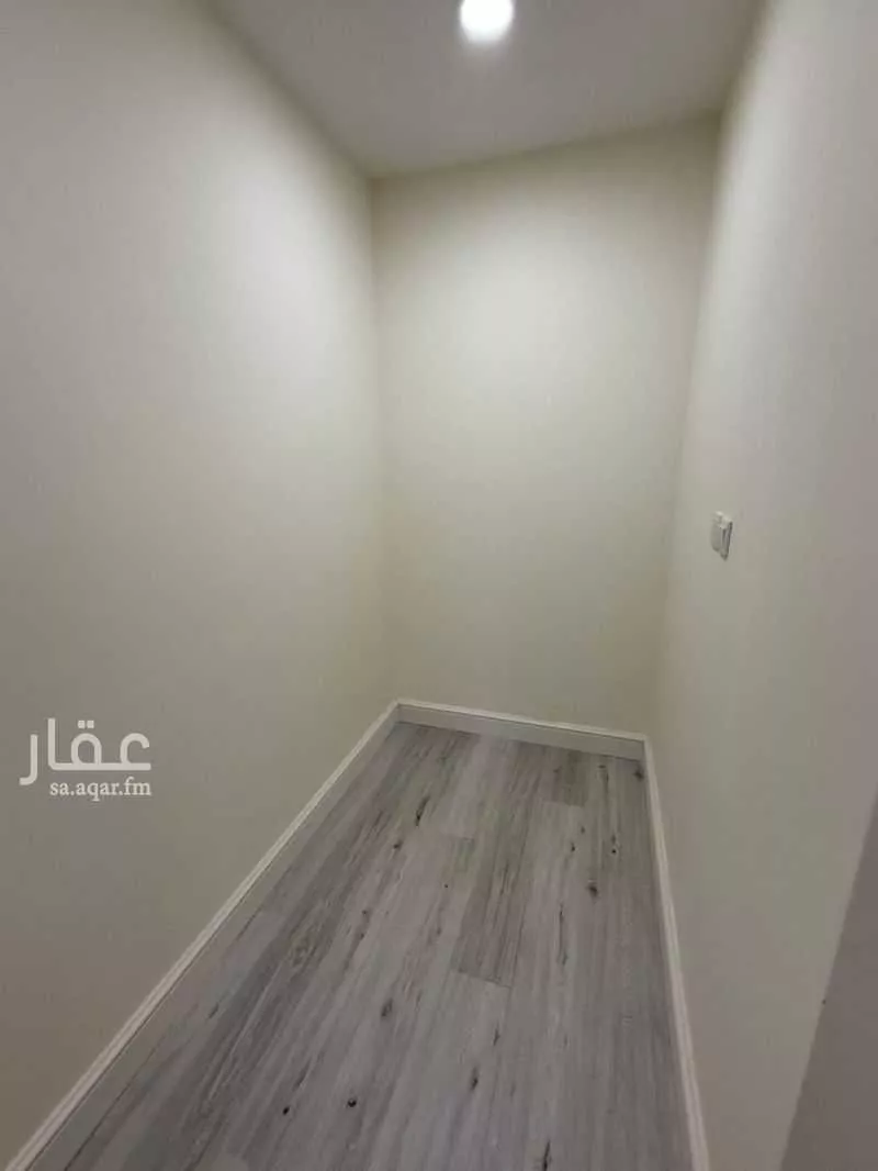 فيلا 4 غرف في الشعلة، الدمام 10
