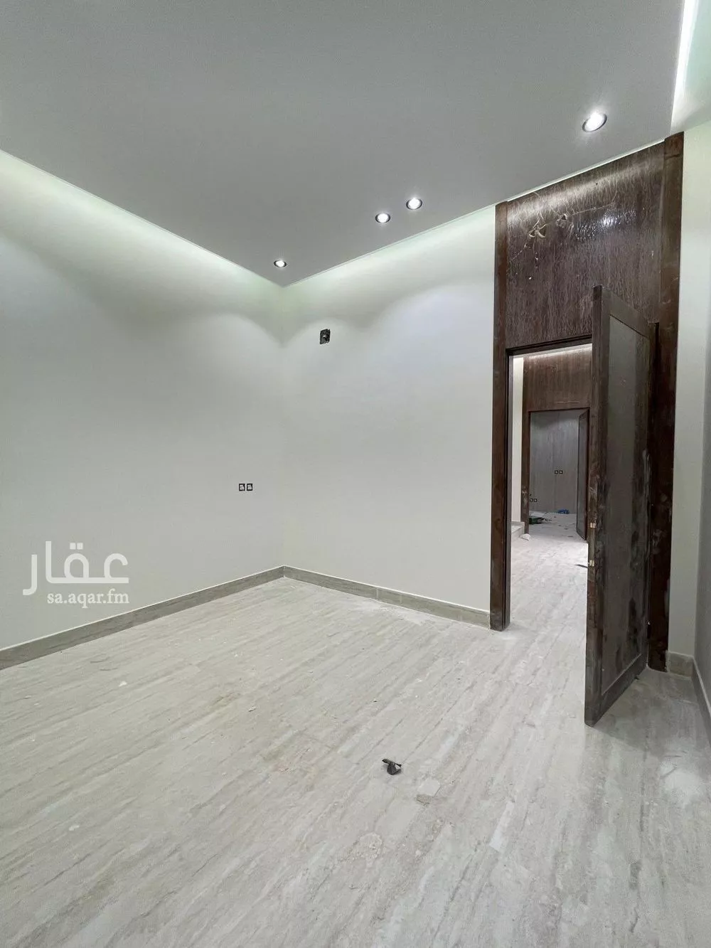 5 bedroom villa in Dhahrat Laban 9