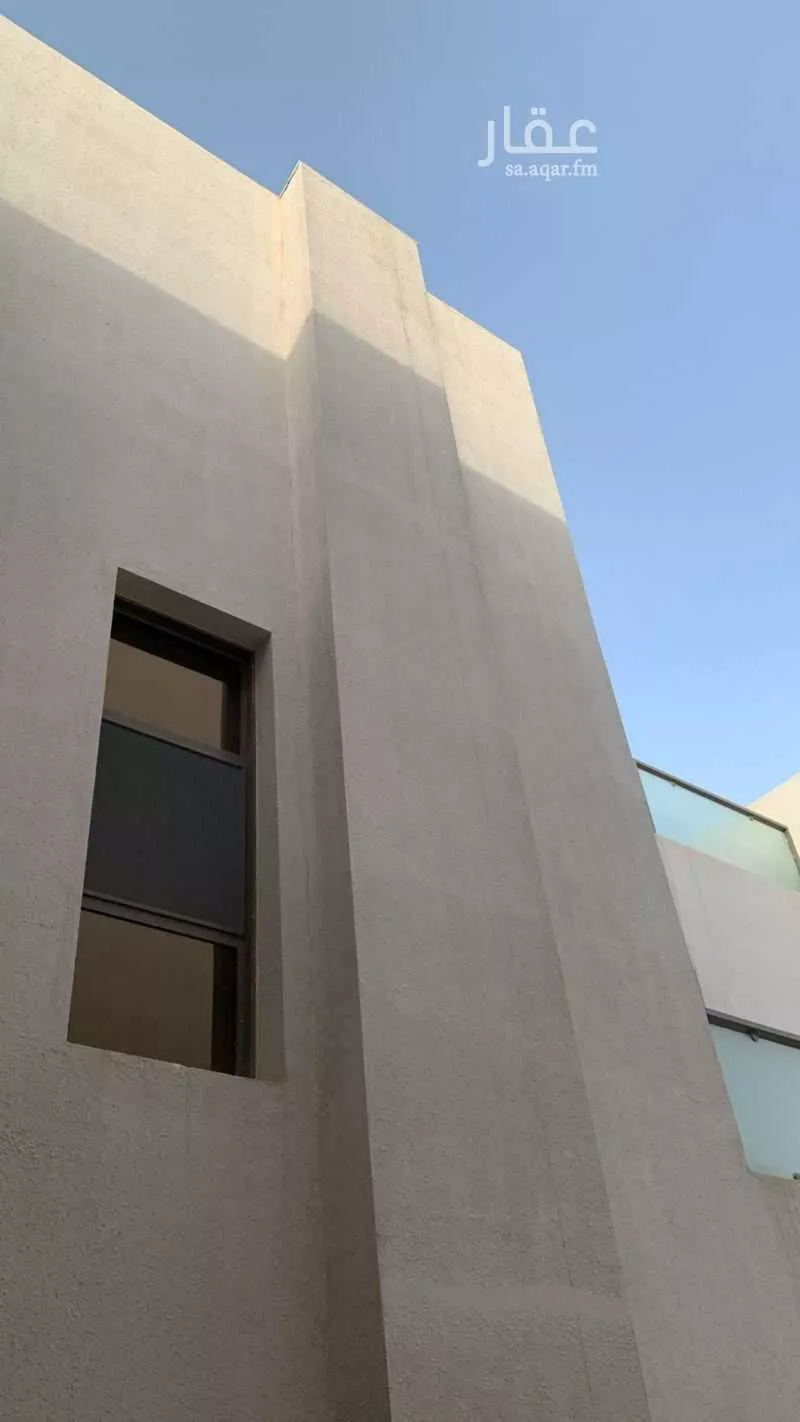 5 bedroom villa in Riyadh 9