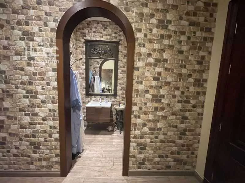 8 bedroom villa in Al Hamra 8