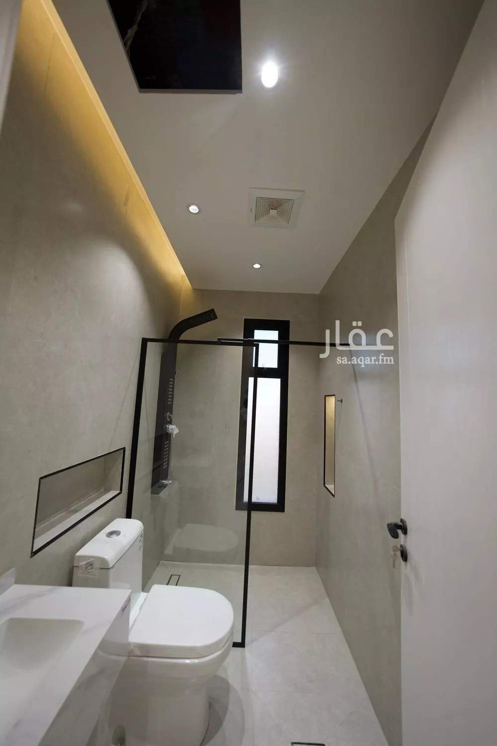 8 bedroom villa in Al Rahmaniyyah 4