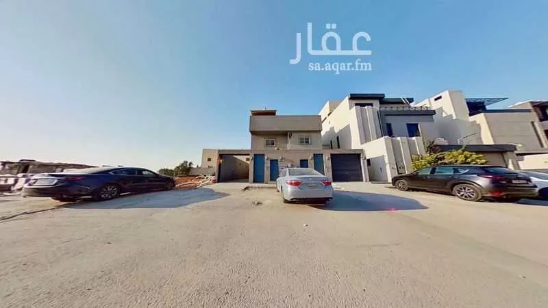 4 bedroom floor in Al Aridh 11