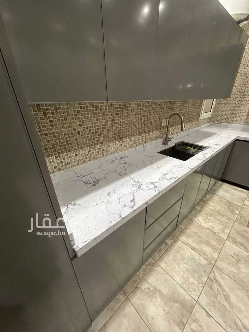 دور 4 غرف في العارض 8