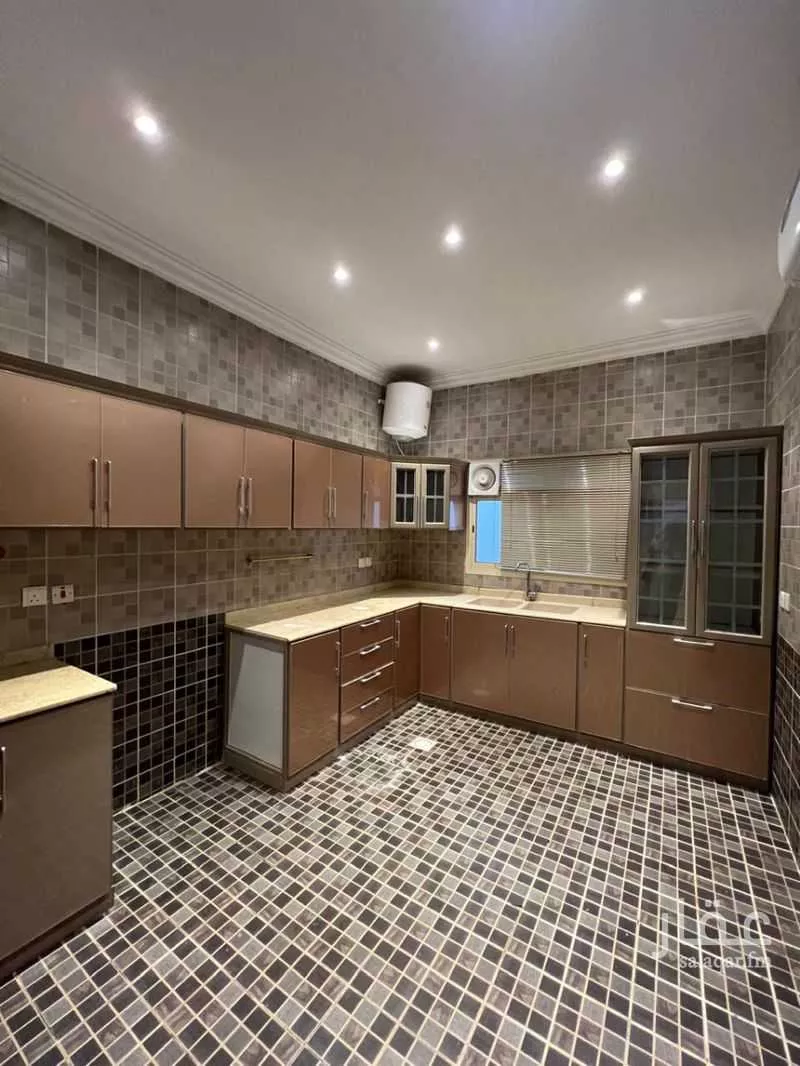 5 bedroom floor in Al Yasmin 3