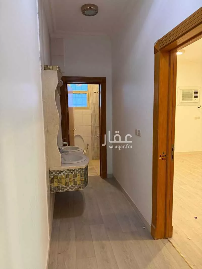 4 bedroom floor in Irqah 9