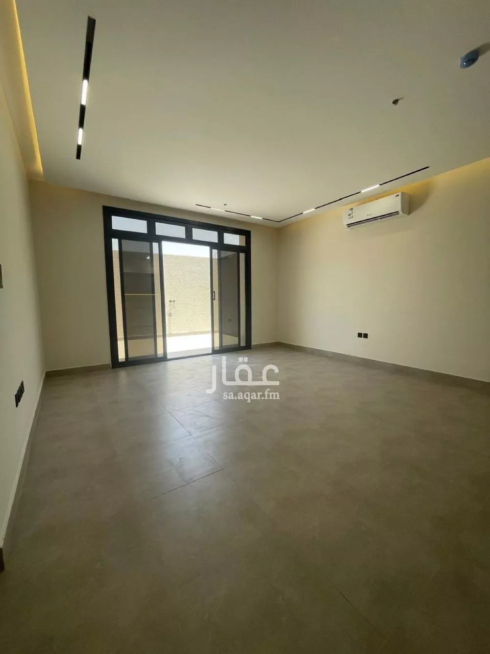 4 bedroom floor in Al Rimal 2