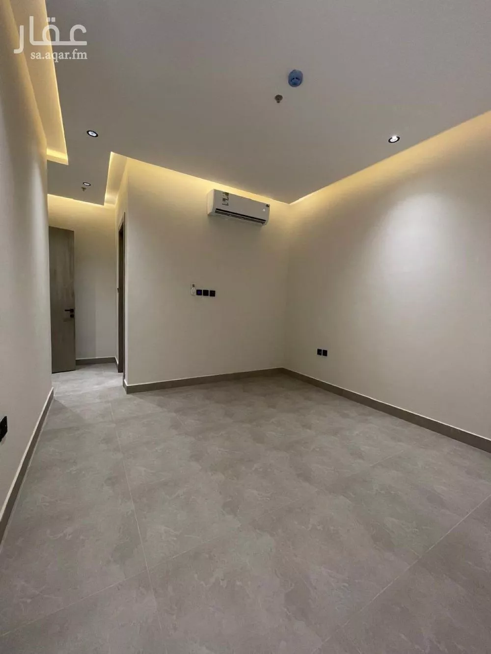 4 bedroom floor in Al Rimal 12