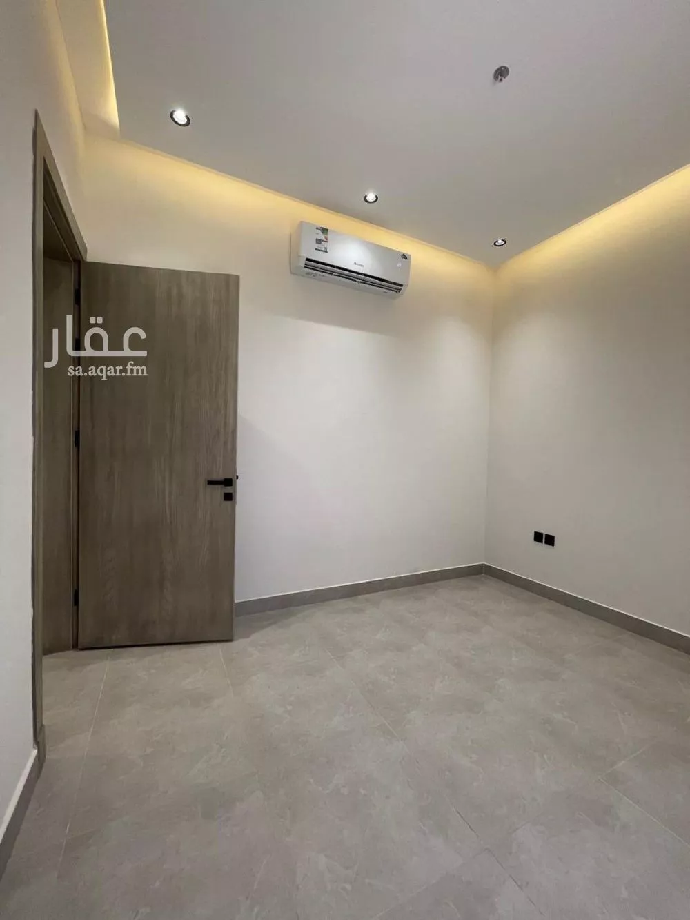 4 bedroom floor in Al Rimal 6
