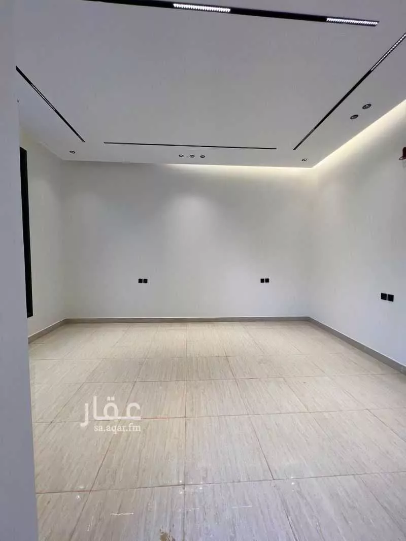 5 bedroom floor in Al Maizilah 5