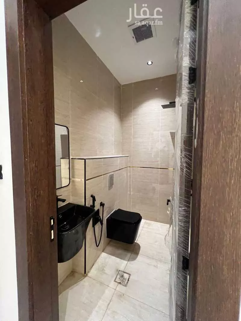 5 bedroom floor in Al Maizilah 8