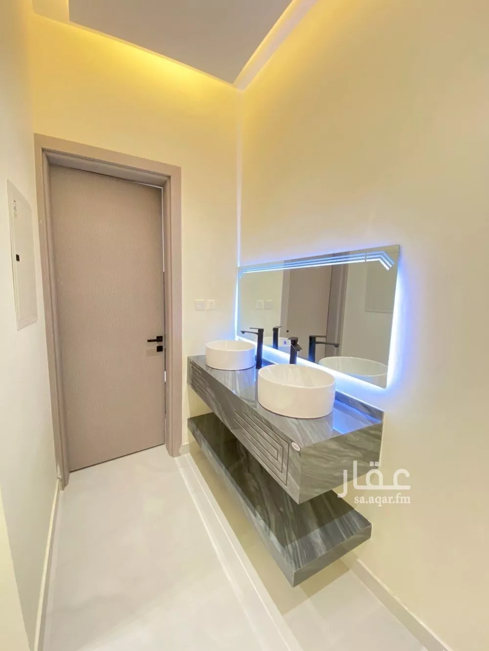 3 bedroom floor in King Fahd 6