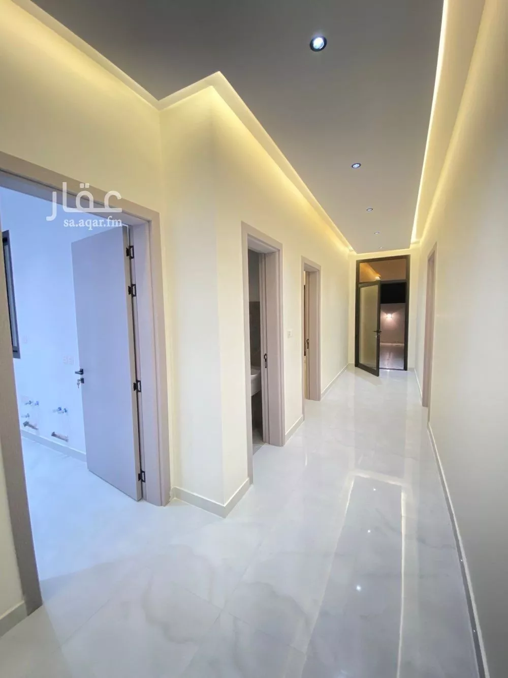 3 bedroom floor in King Fahd 8