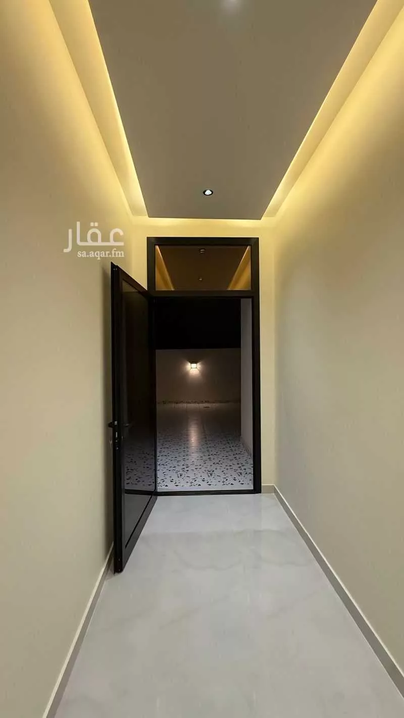 3 bedroom floor in King Fahd 14