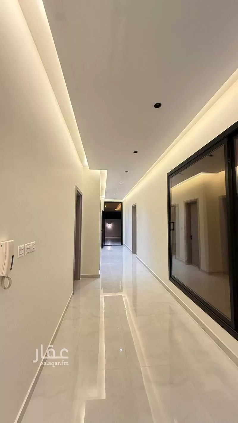 3 bedroom floor in King Fahd 8