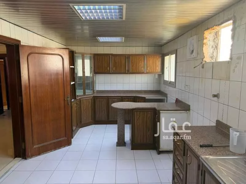 5 bedroom floor in Al Rabwa 11