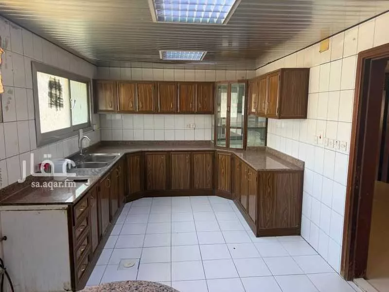 5 bedroom floor in Al Rabwa 12