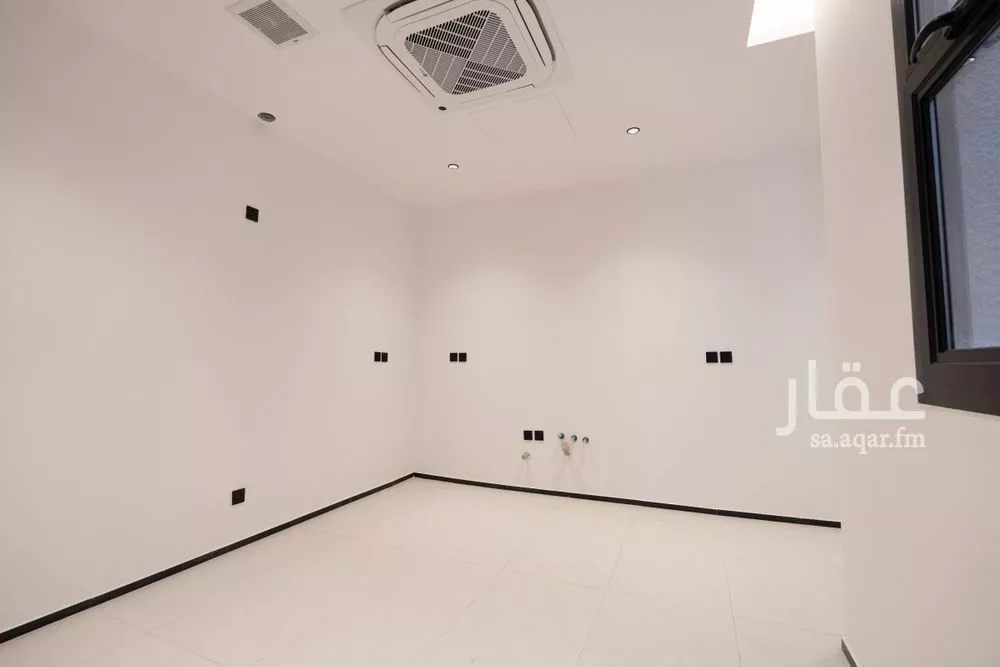 دور 3 غرف في العارض 5