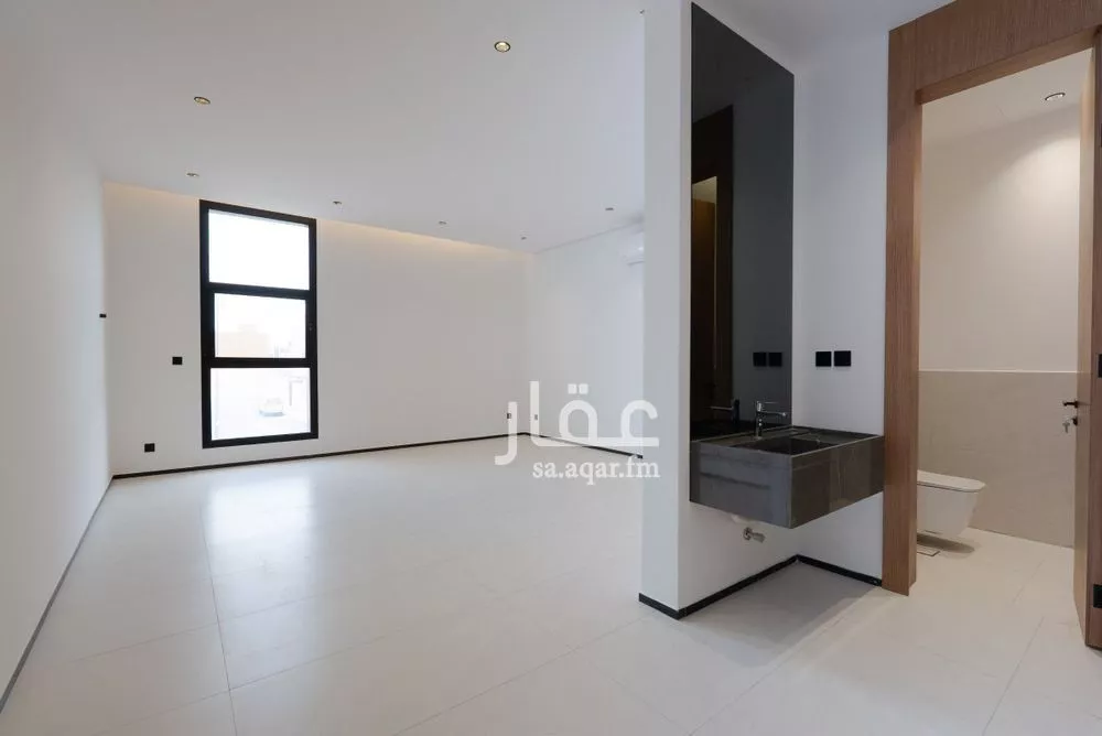 دور 3 غرف في العارض 9
