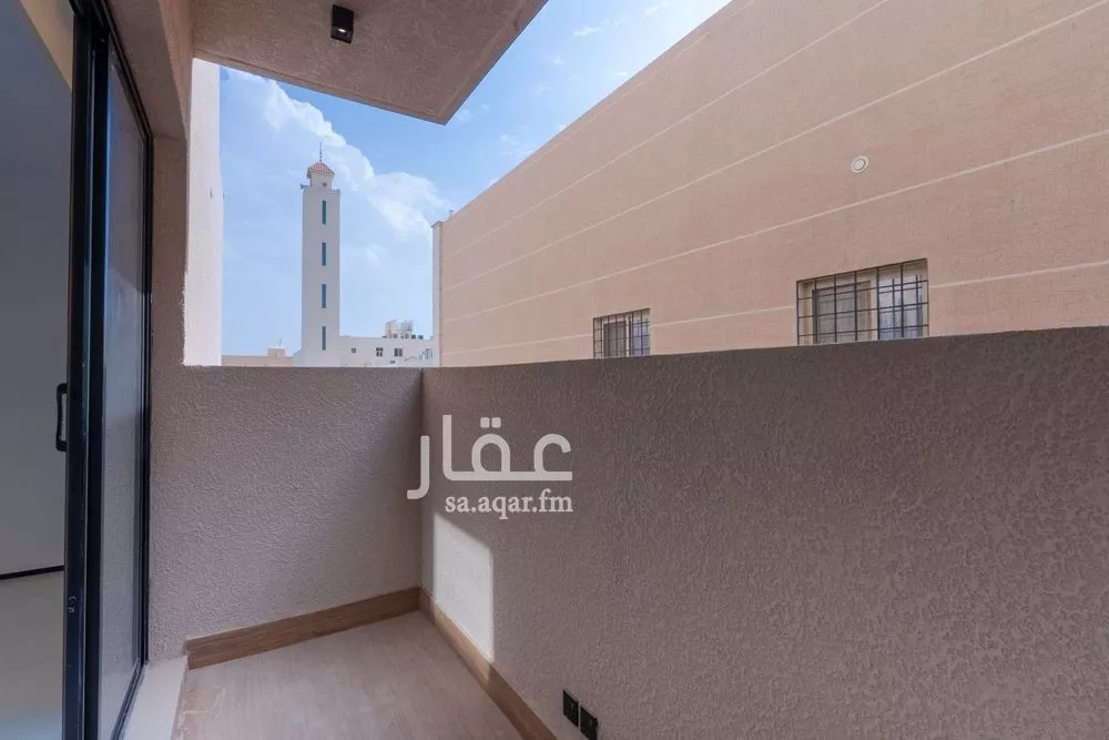 دور 3 غرف في العارض 10