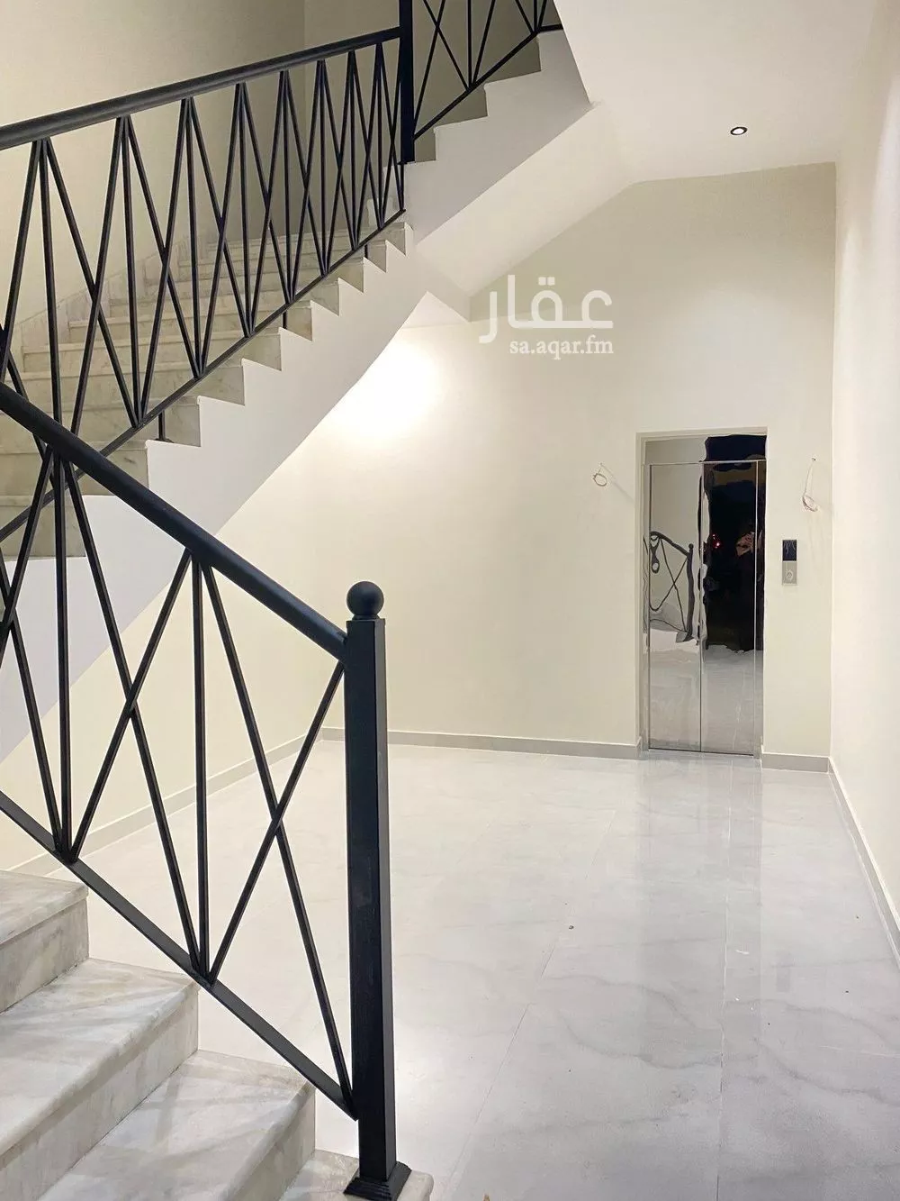 6 bedroom floor in King Fahd 4