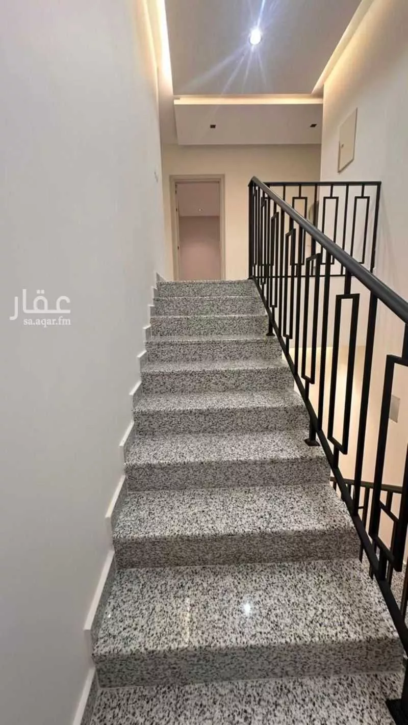 3 bedroom floor in Dhahrat Namar 12