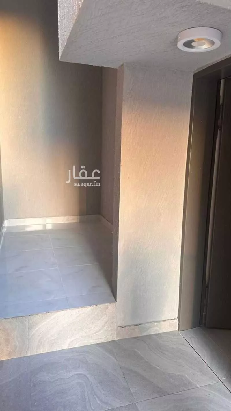 3 bedroom floor in Dhahrat Namar 8