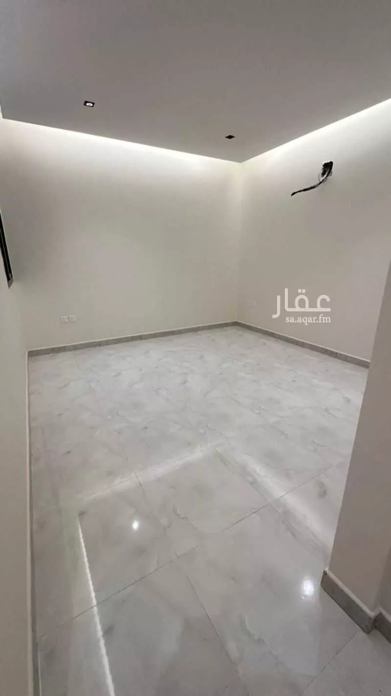 3 bedroom floor in Dhahrat Namar 9