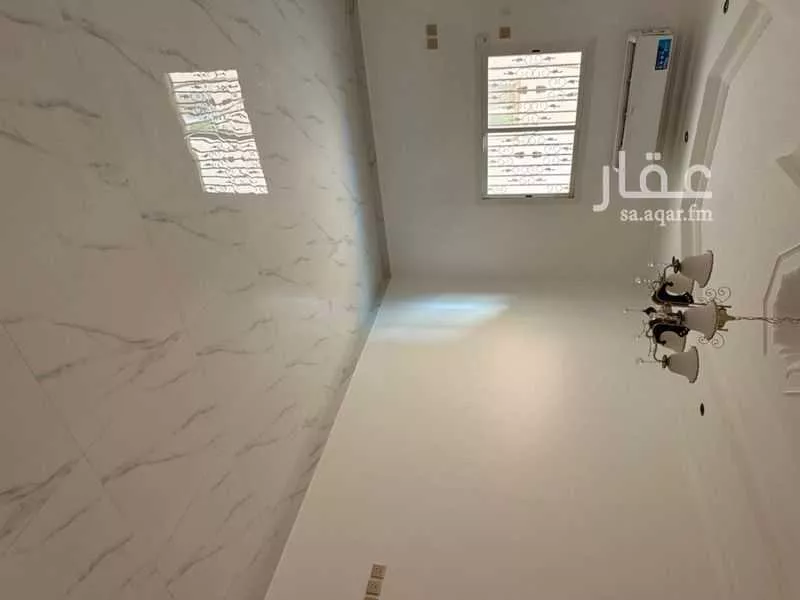 5 bedroom floor in Irqah 5