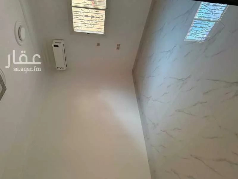 5 bedroom floor in Irqah 6
