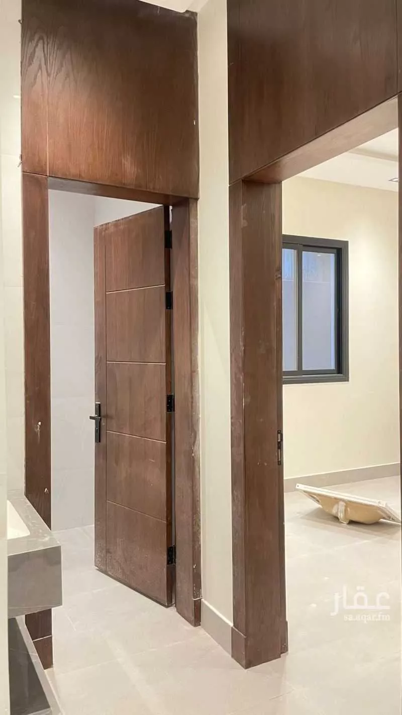4 bedroom floor in Jarir 12
