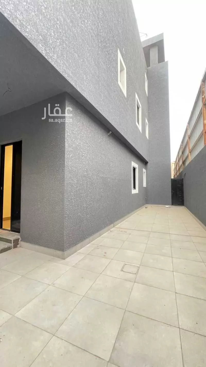 4 bedroom floor in Jarir 4
