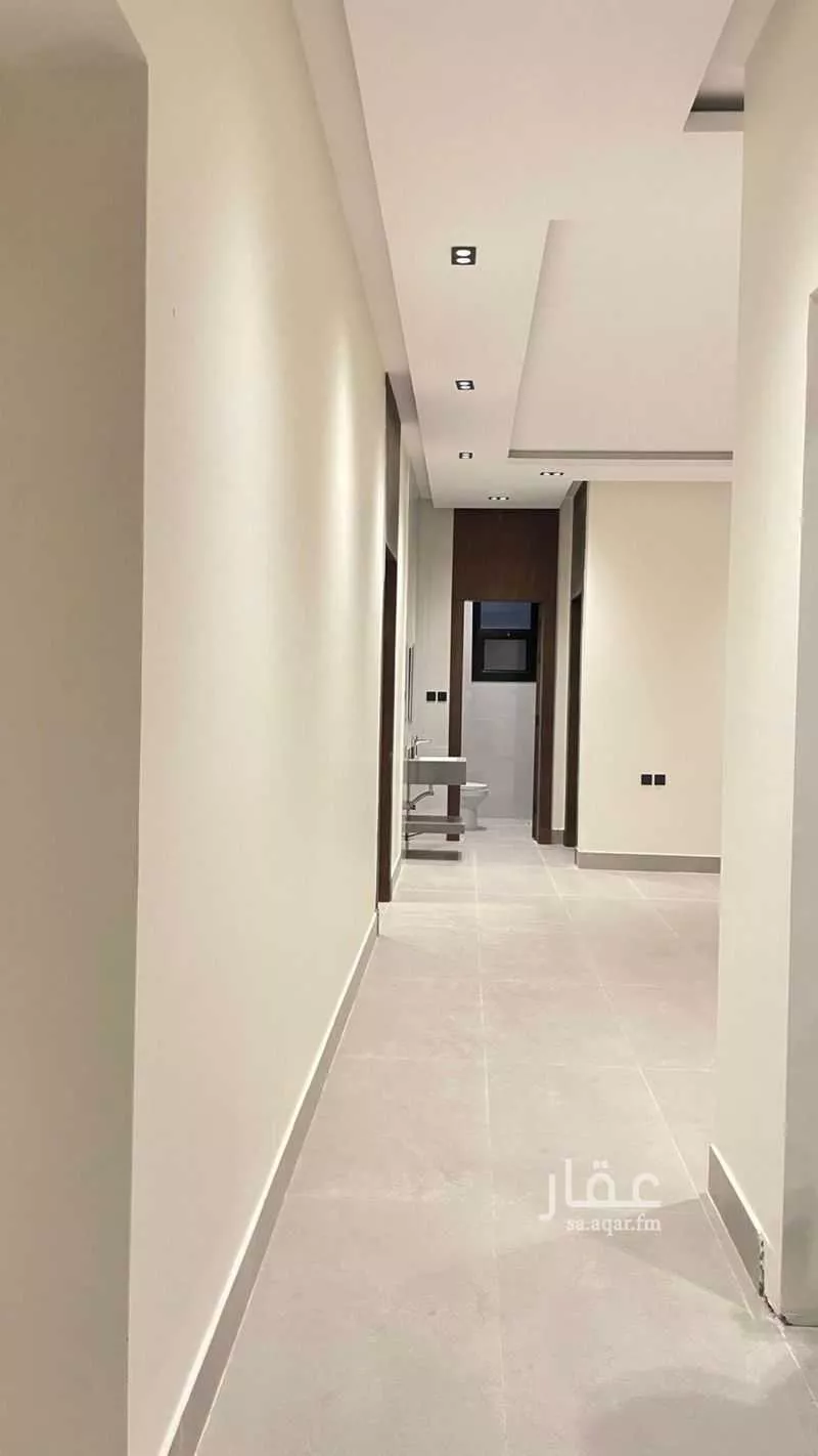4 bedroom floor in Jarir 10