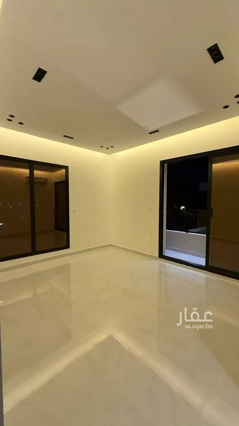 دور 6 غرف في الملك فهد 8