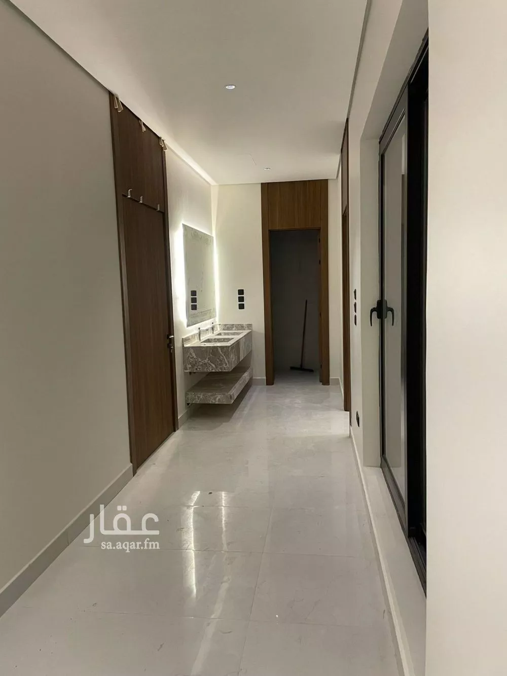 5 bedroom floor in Al Falah 3