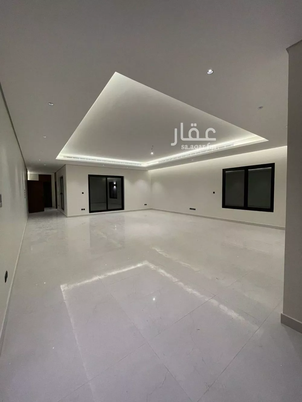 5 bedroom floor in Al Falah 21