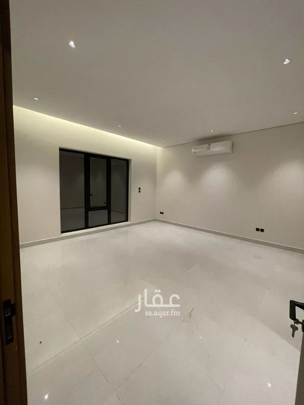 5 bedroom floor in Al Falah 4