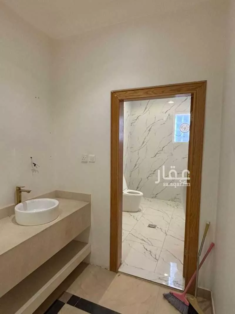 5 bedroom floor in Al Aqiq 10