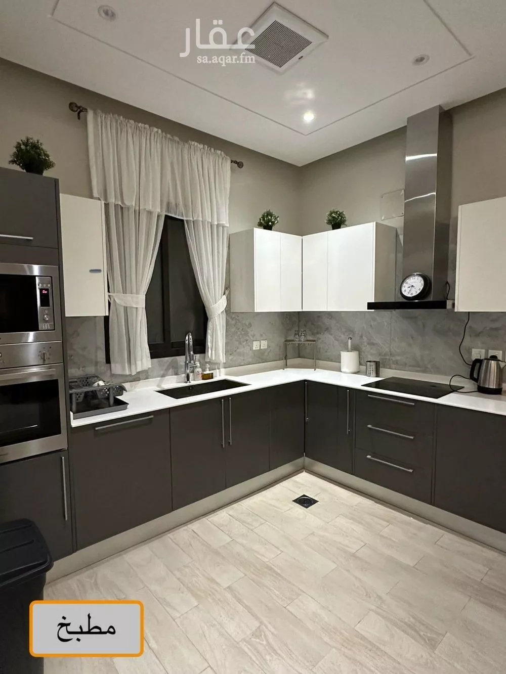 3 bedroom floor in Al Aridh 8