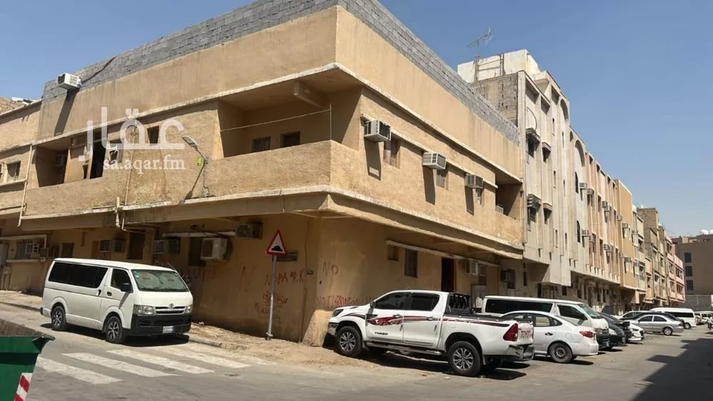 9 bedroom building in Al Wizarat, Riyadh
