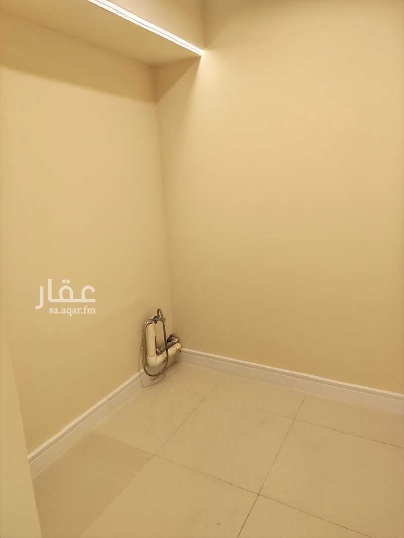 4 bedroom office in Al Nakheel, Eastern Province 9