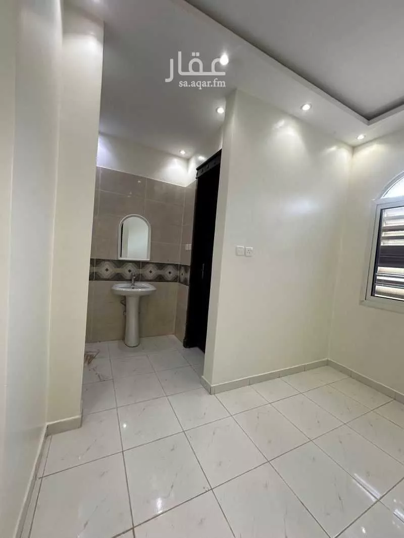 7 bedroom floor in Al Rimal 8
