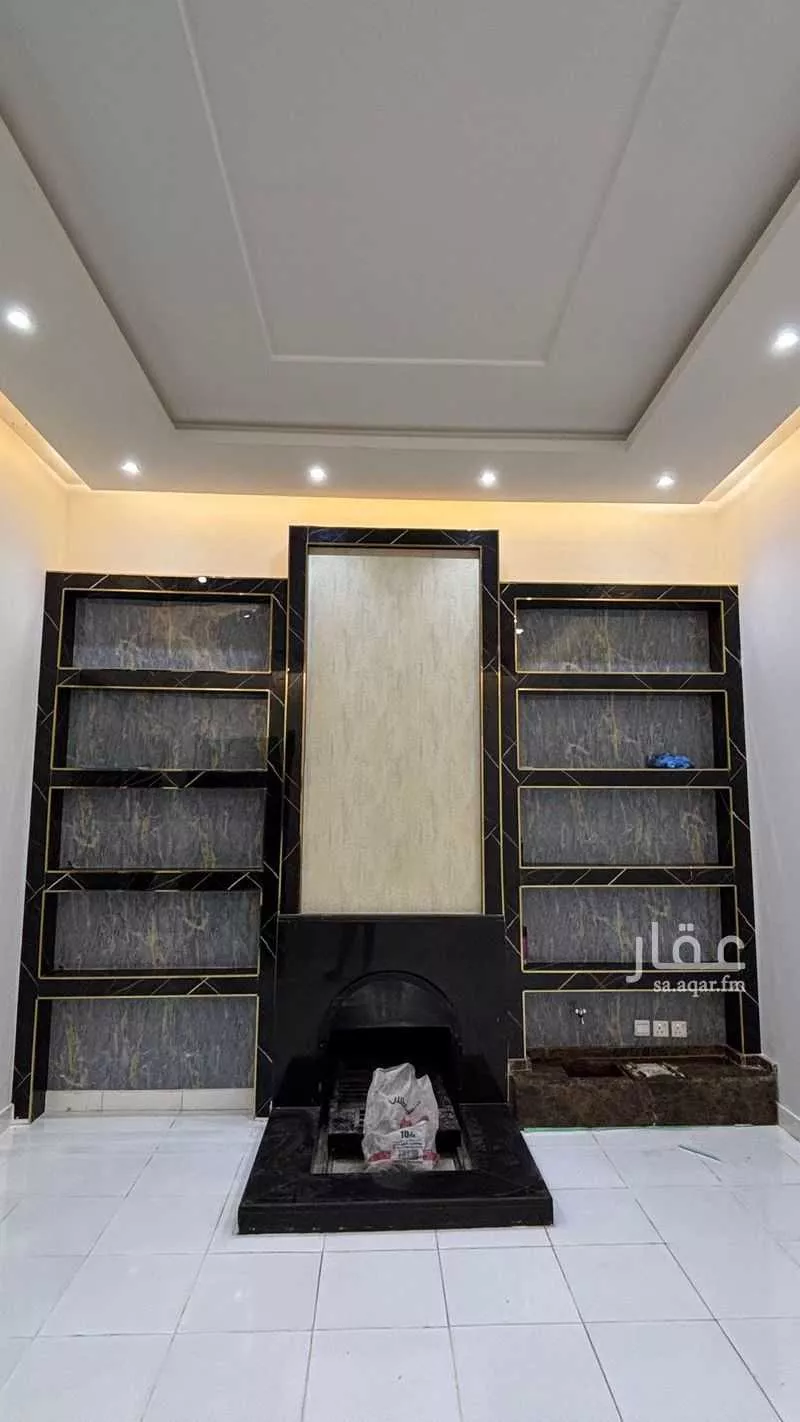 7 bedroom floor in Al Qairawan 4