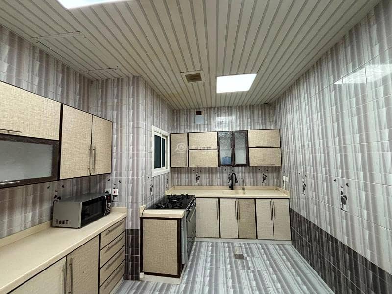 4 bedroom villa in An Nafal, Riyadh 8