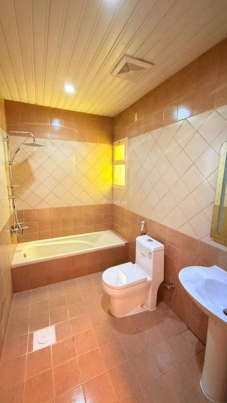 4 bedroom apartment in Al Jawharah, Eastern Province 2
