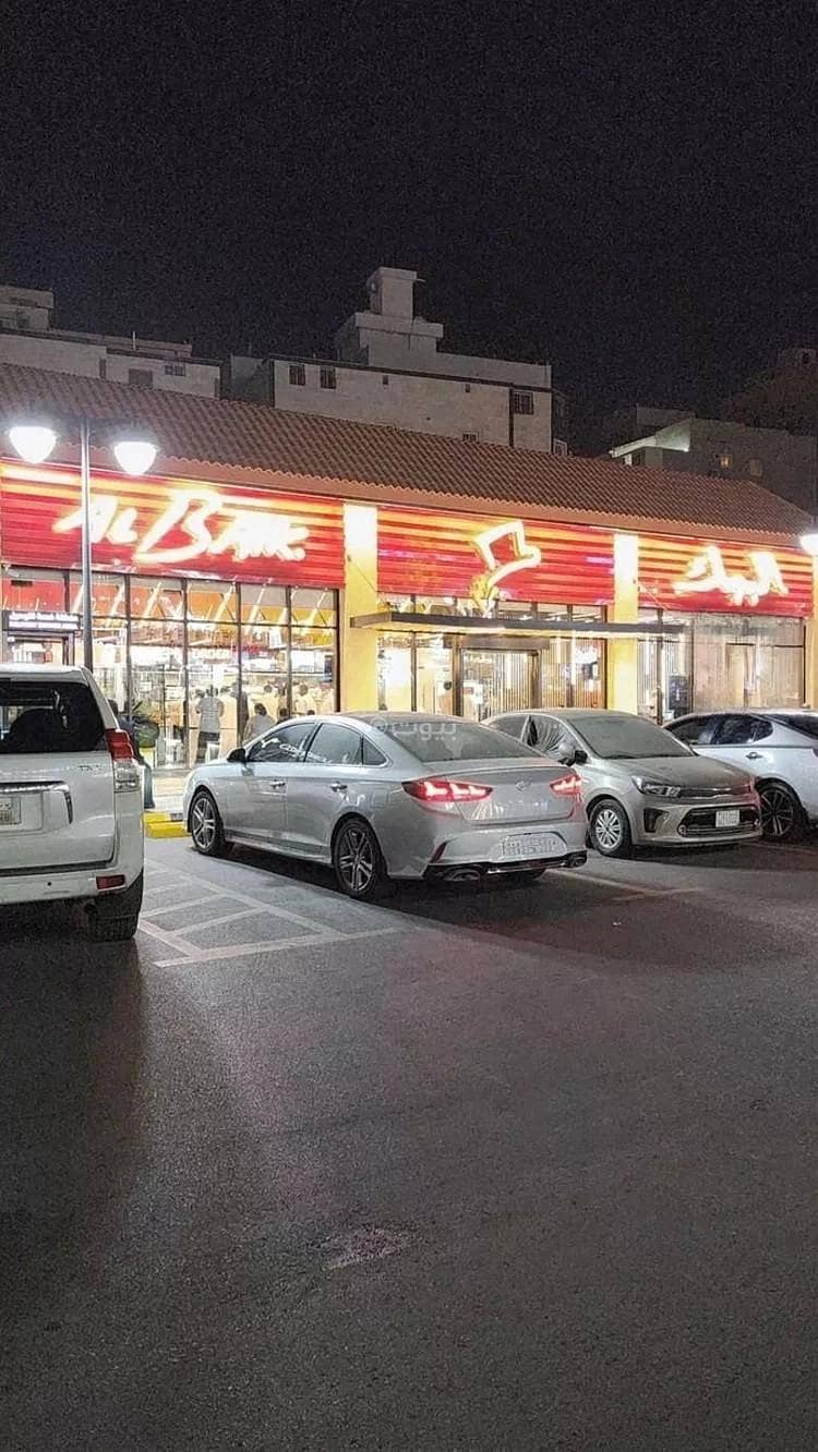 shop in Muraykh, Jeddah 9